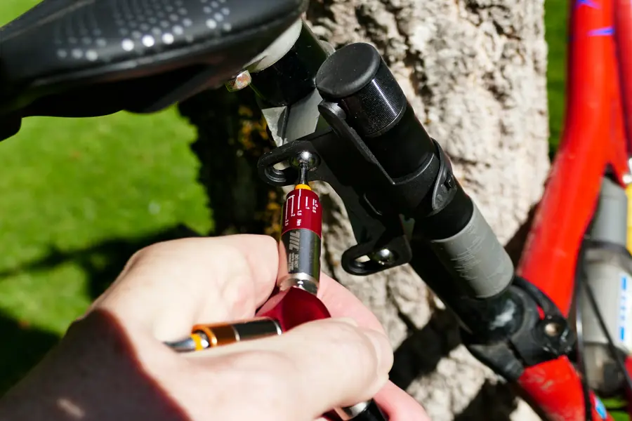 The 711L EDC Y Torque-Driver is the Perfect Bike Tool-02