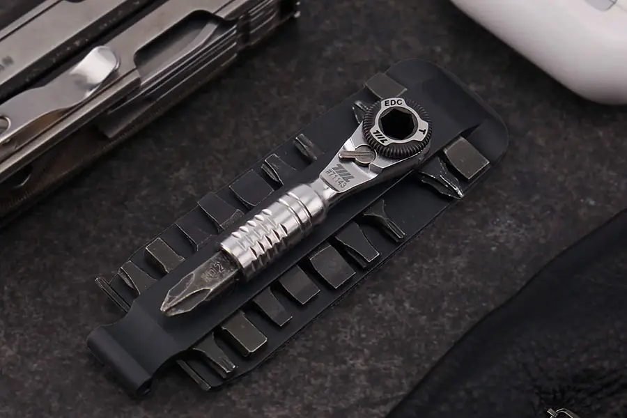 711L EDC 1/4インチ メス型ラチェットレンチ | 711L
